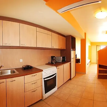Agnanti Appartement *